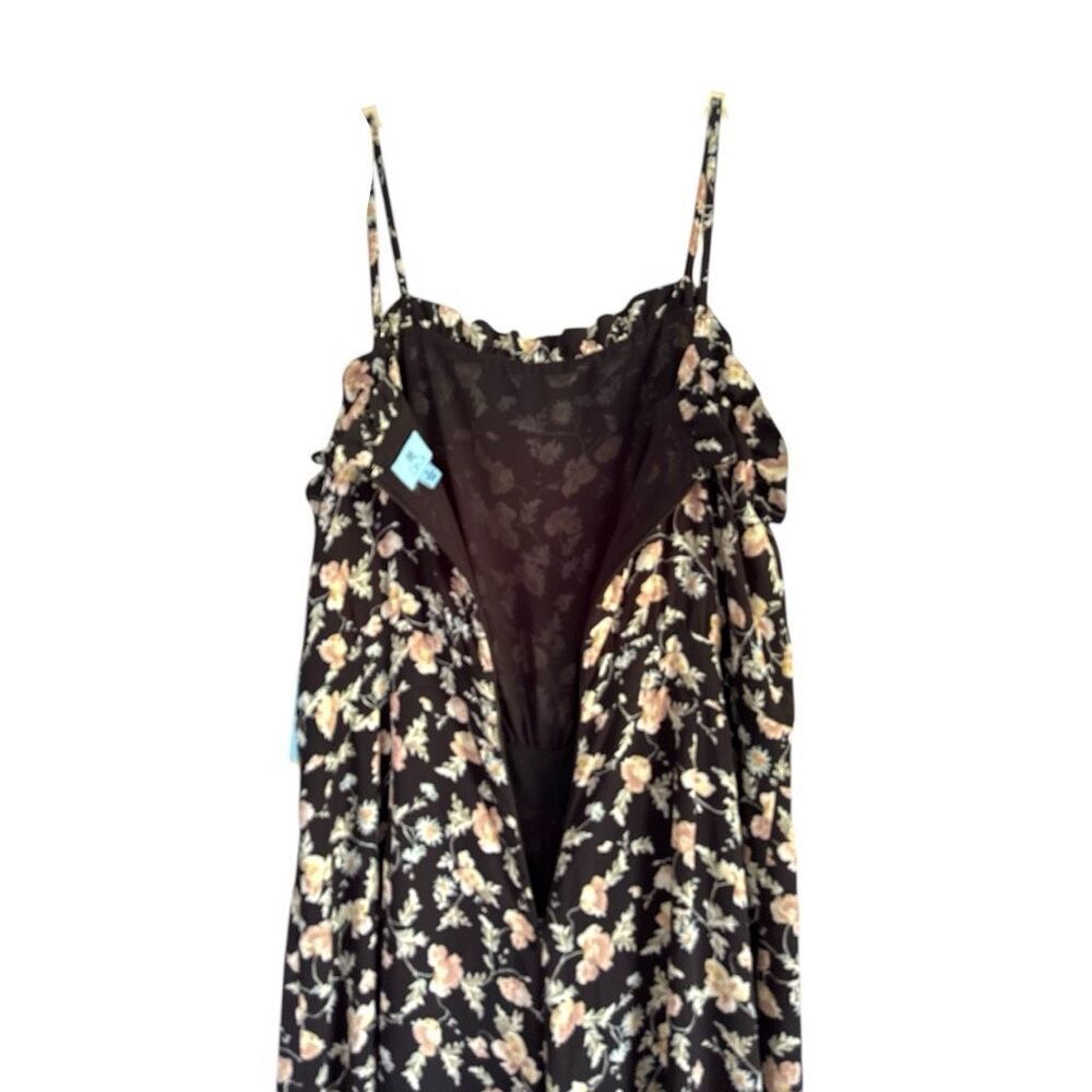 CeCe Black and Floral Pattern Wide Leg Pantsuit with Spaghetti Straps 14 - Picture 7 of 11